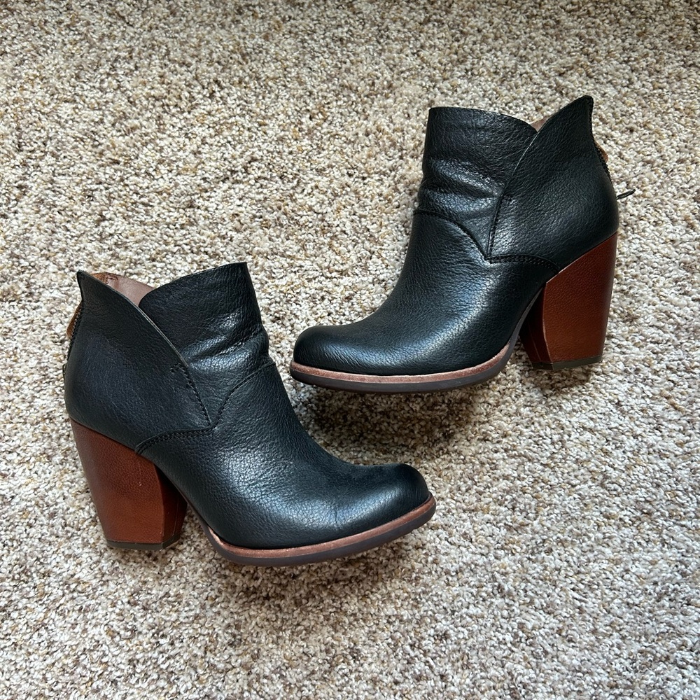 Kork-Ease - Women’s Black Leather Heeled Boots